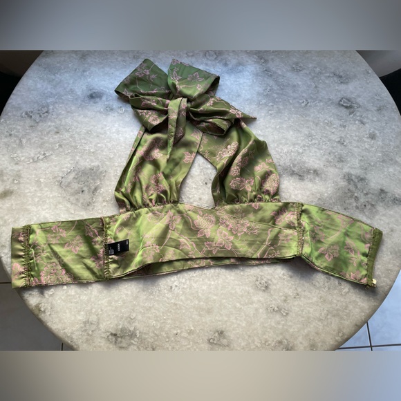 Cider Floral Criss Cross Halter Crop Top - Picture 11 of 15